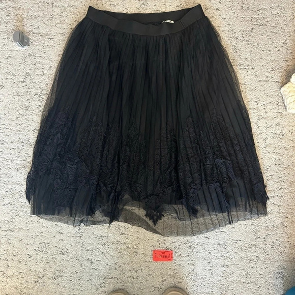 Ultra Pink NWT layered lace  skirt- very witchy lol. Size XL - Picture 7 of 11